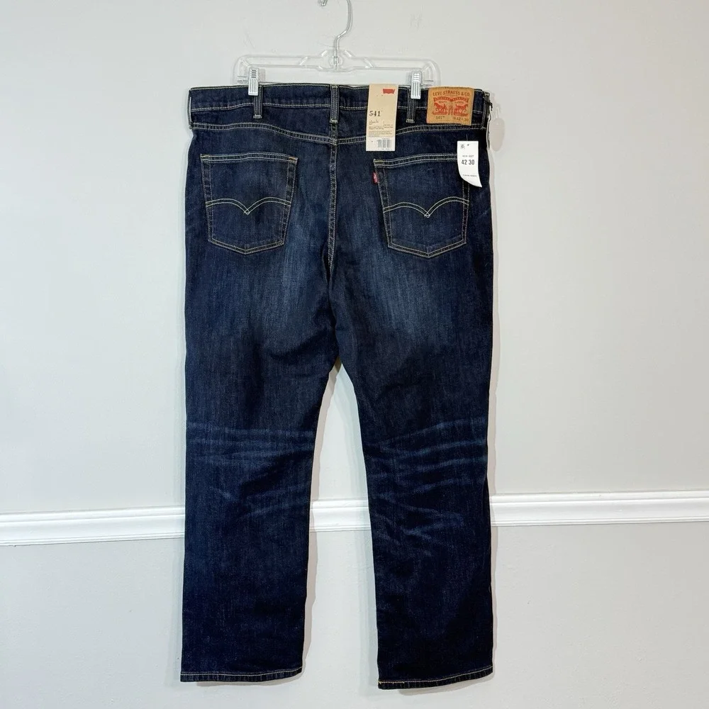 NWT Levi's 541 Athletic Fit Men's Jeans Sz 42X30 Blue Med Wash Straight Leg New